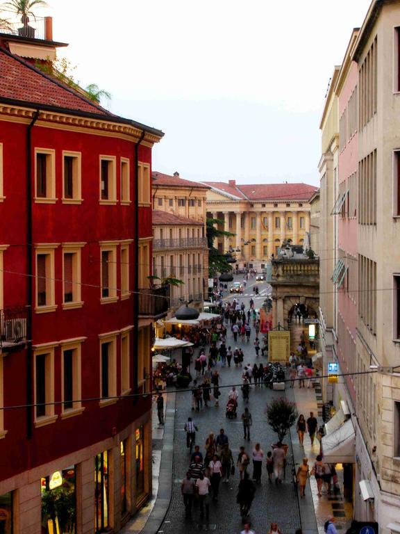 Antica Residenza Via Roma Garden View Verona Exterior photo