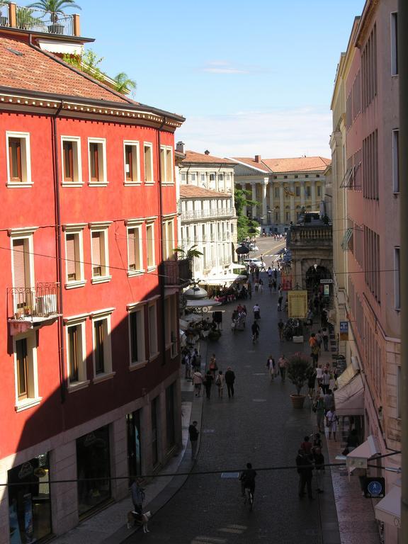 Antica Residenza Via Roma Garden View Verona Exterior photo